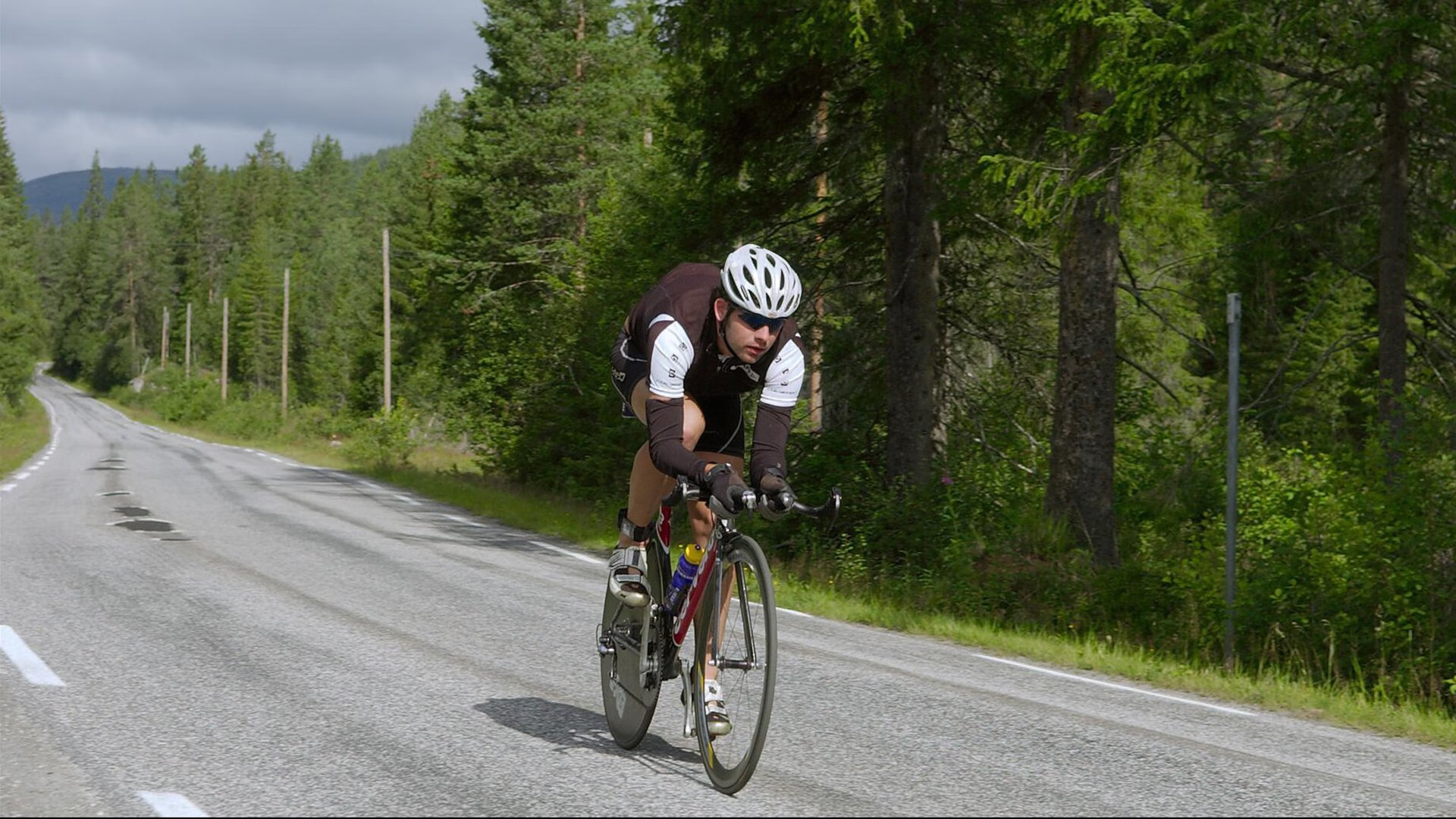 从罪人到英雄，拉什福德一肩扛起星光黯淡的英格兰